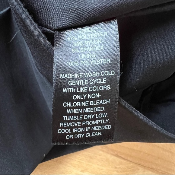 SOLD WHBM WHITE HOUSE BLACK MARKET PLEATED SKIRT 2 BACK ZIP PREPPY DK ACADEMIA - Picture 11 of 11